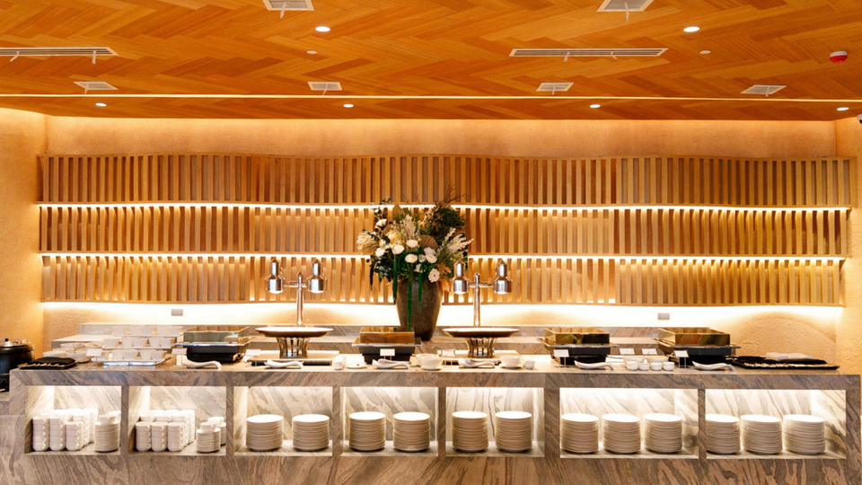 First Meridian Lounge- buffet